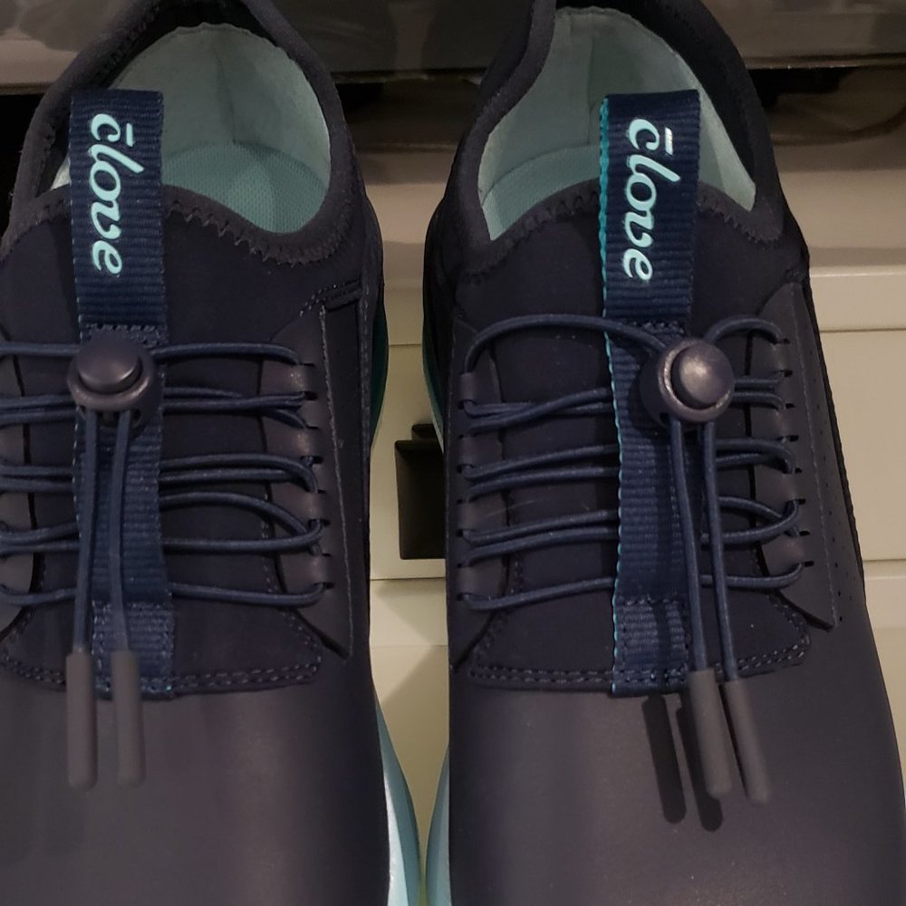 NWOT: Limited Edition Clove Classic Aqua Blue W8.5/M7 - Picture 4 of 9